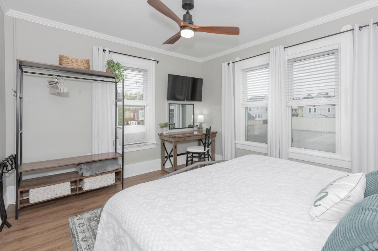 Appartement In The Heart Of Little Italy! Free Parking! à Cleveland Extérieur photo